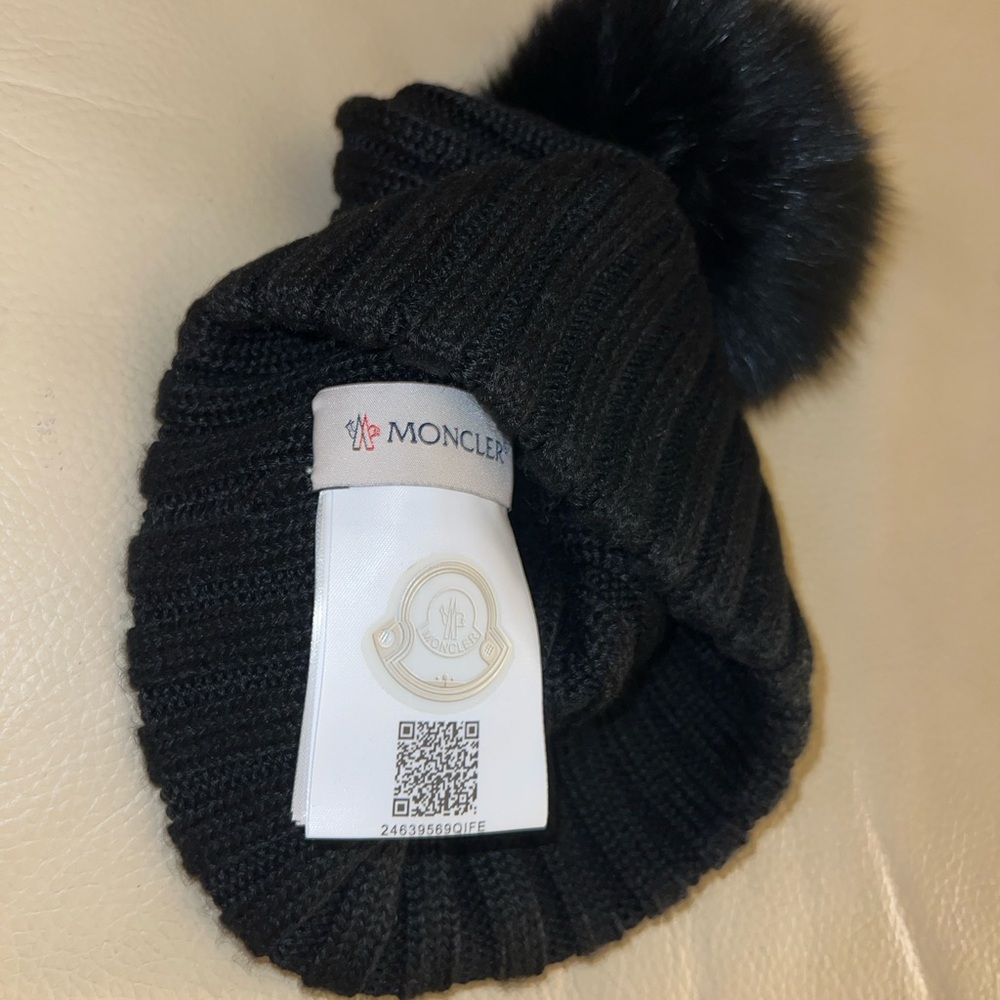 MONCLER Fur-Trimmed Ribbed-Knit Wool Beanie - Picture 2 of 2